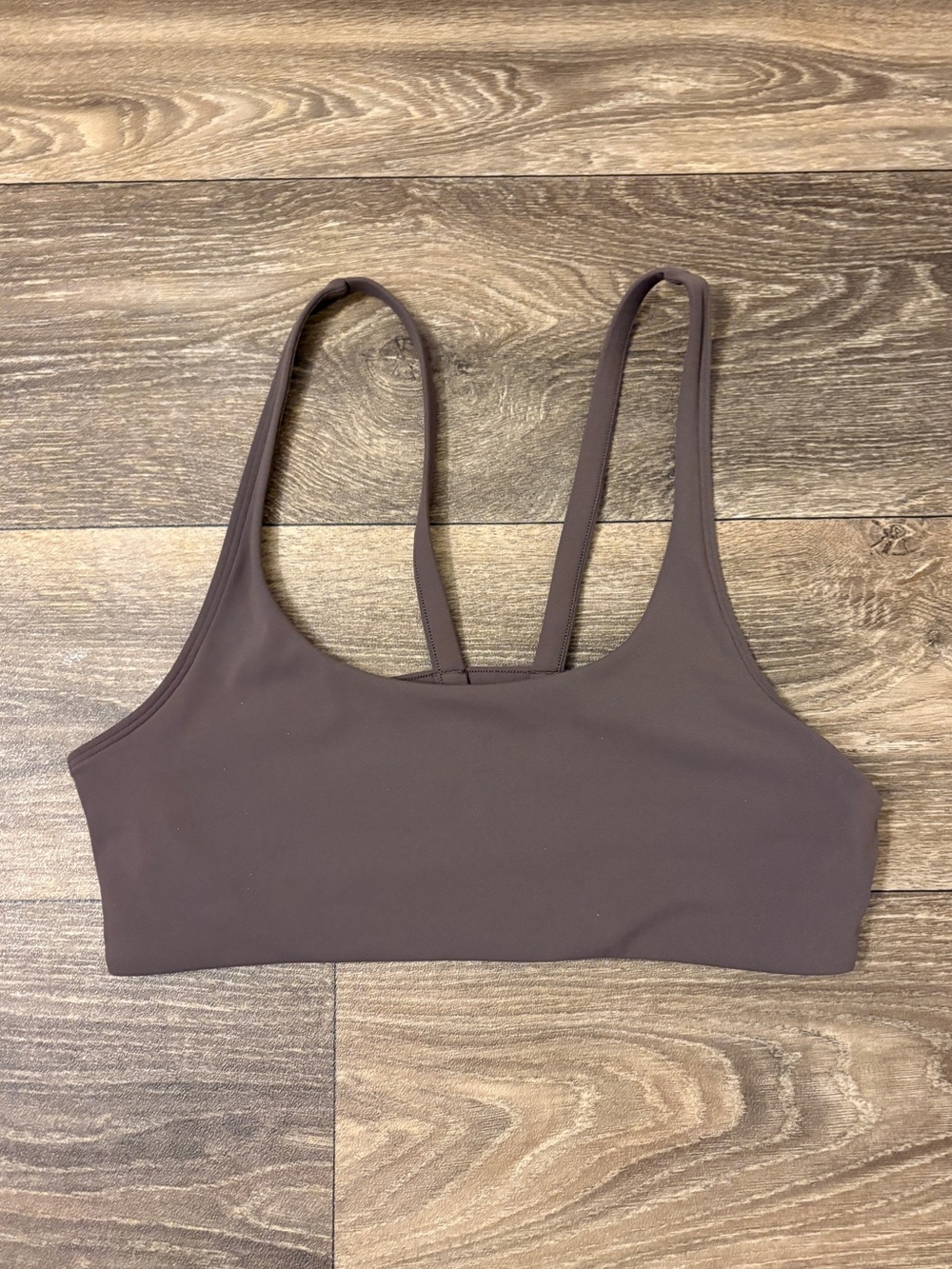 Vuori Strappy Back Sports Bra Light Brown Size Small